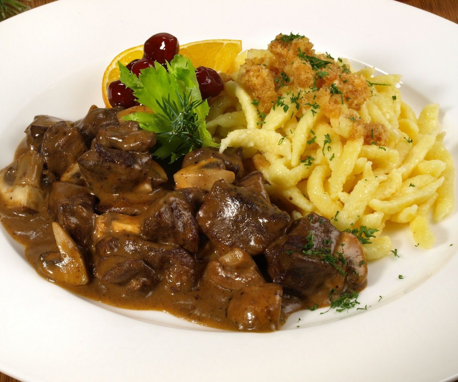 Rehragout mit Spätzle - Restaurant Tauberquelle Stuttgart