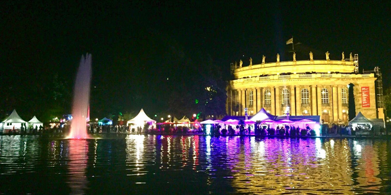 Museen bei Nacht in Stuttgart und Stadtfest