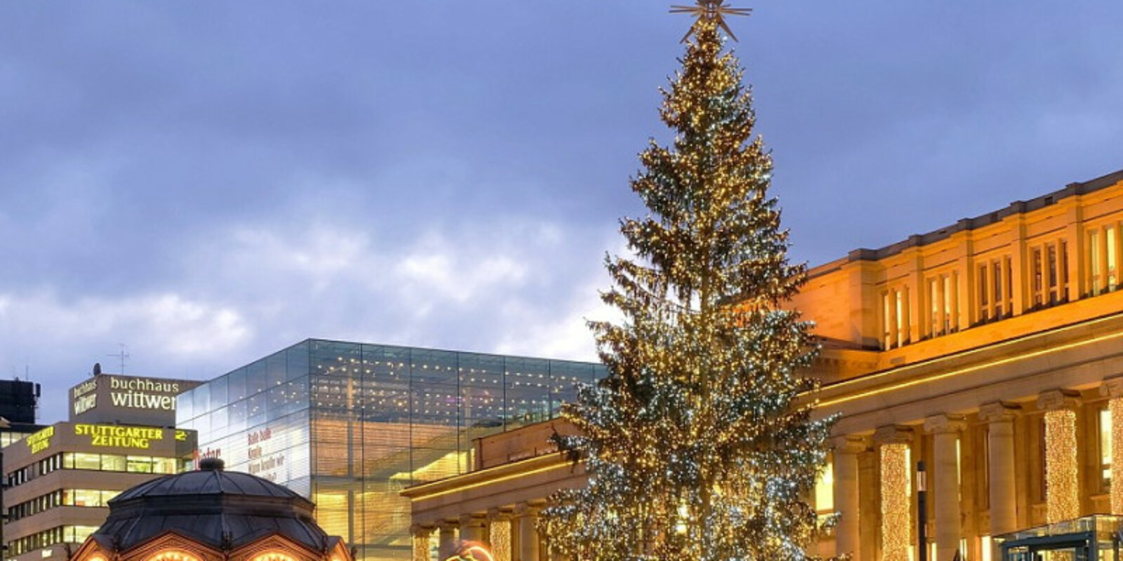 Weihnachtsshopping in Stuttgart - Weihnachtsbaum Stuttgart