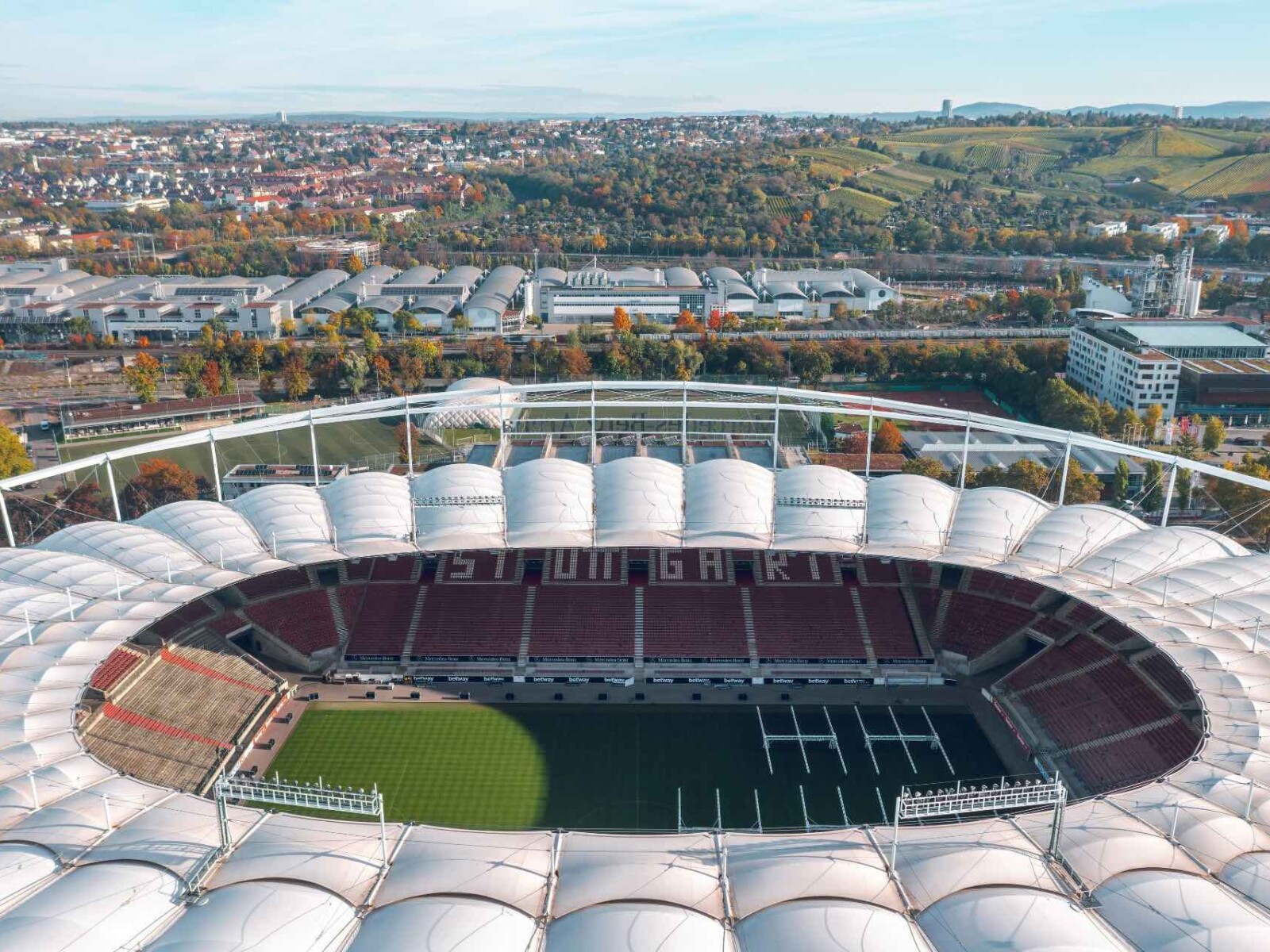 Fußball Europameisterschaft UEFA EURO 2024 in Stuttgart – EM 2024 in der Arena Stuttgart - vier Gruppenspiele mit Schottland, Belgien, der Schweiz und Ungarn